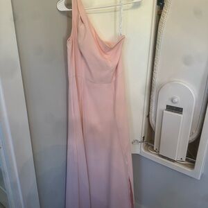 Elegant One-Shoulder Pink Gown